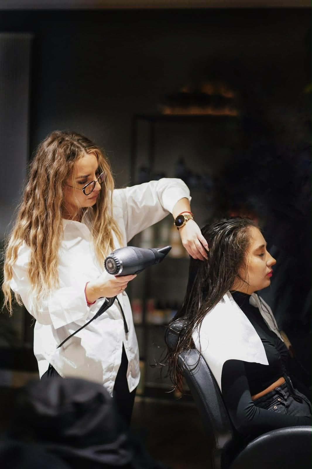 Coafat profesional la MIVI beauty style